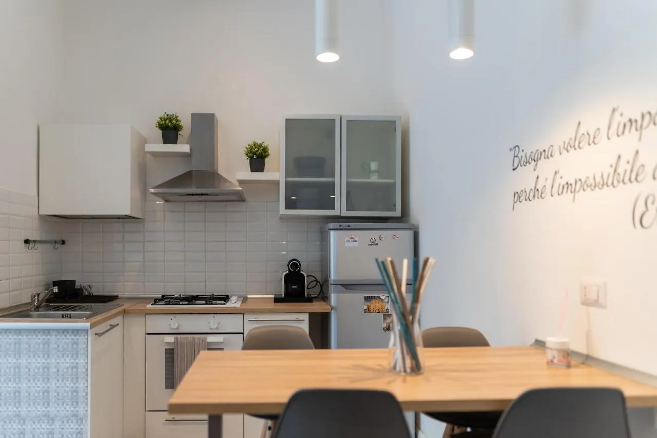 Holiday home L'Arche Comfort&Relax, Sweet Home Via Eraclito Milan